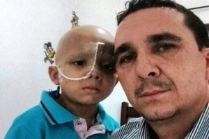 pai do pequeno